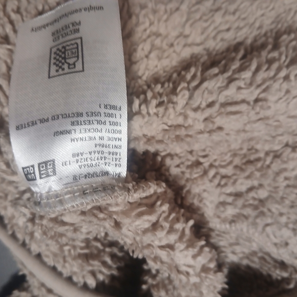 Uniqlo Women's Cream Teddy Jacket - Picture 5 of 5